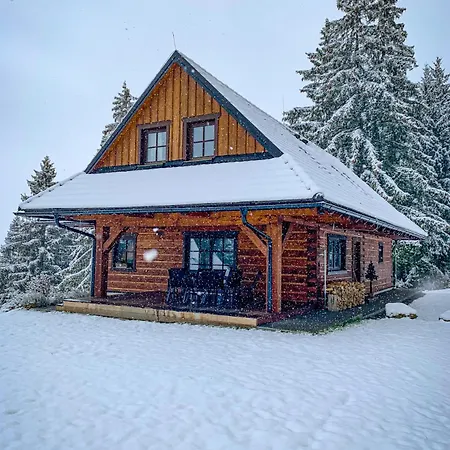 Casa de Férias Drevenica Lesanka