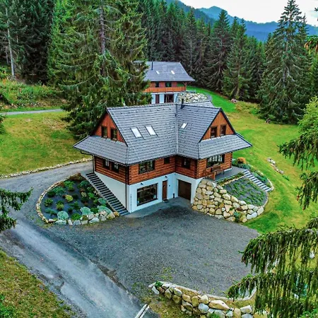 Drevenica Lesanka Casa de Férias *