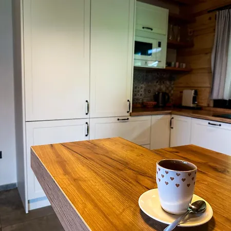 Drevenica Lesanka * デマノブスカ・ドリーナ